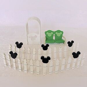 Department 56 Disney Mickey’s Merry Christmas Village Town Square Accessories-4p